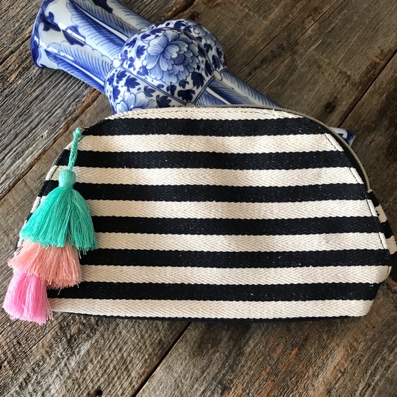 Canvas Stripe and Red Scalloped Make-Up Bags - Picture 11 of 13